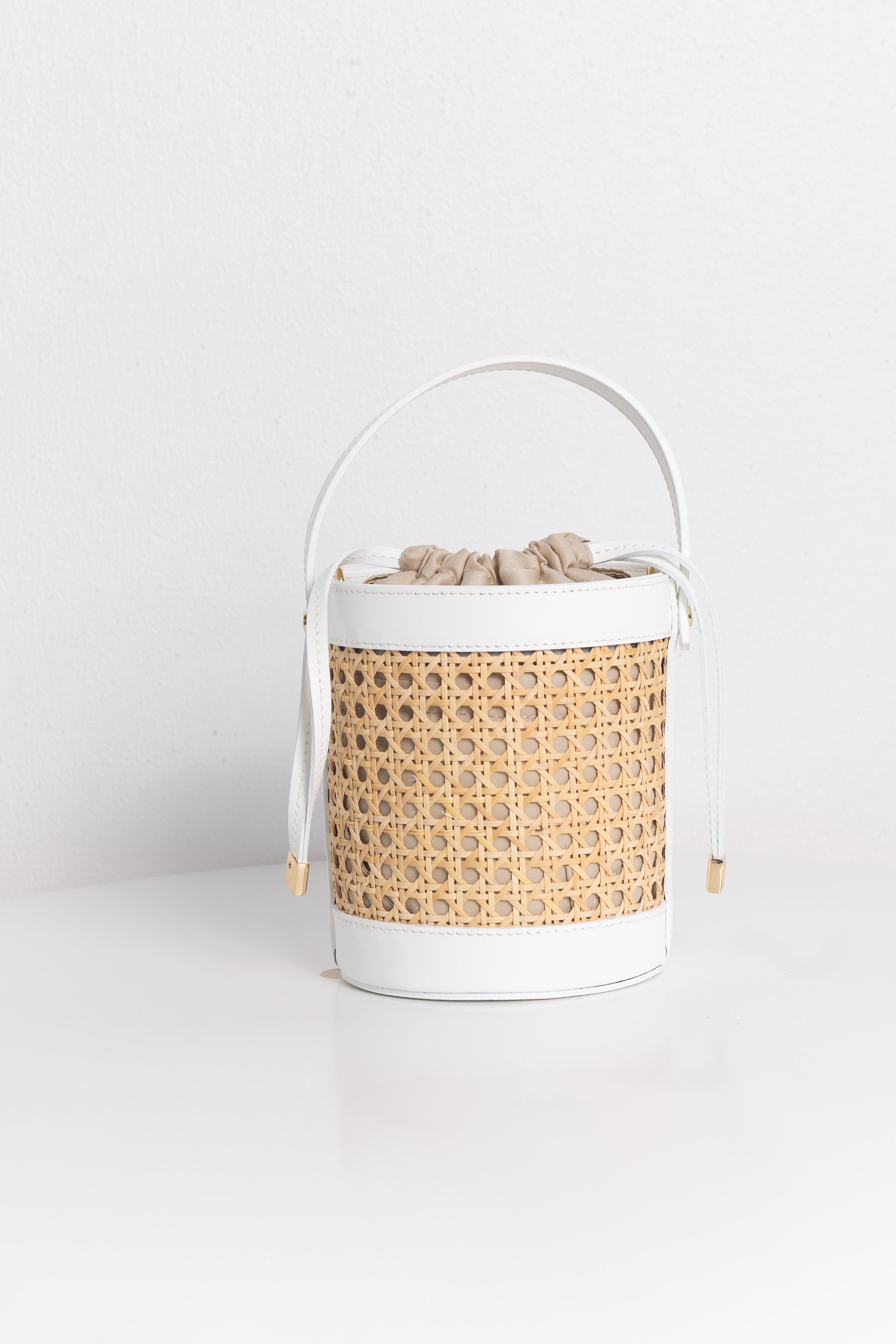Sally Bucket - White